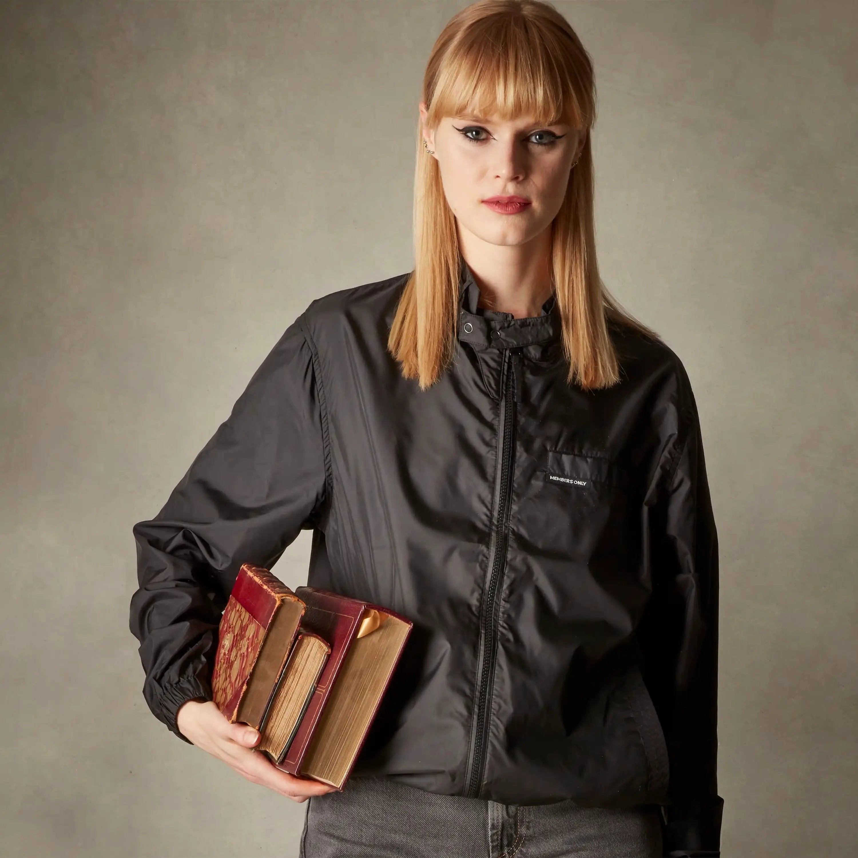 women's oversized black windbreaker jacket